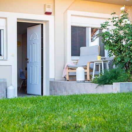 Yelayellow House Near To Airport, Rafina Port And Metropolitan Expo Artemida  Exterior foto