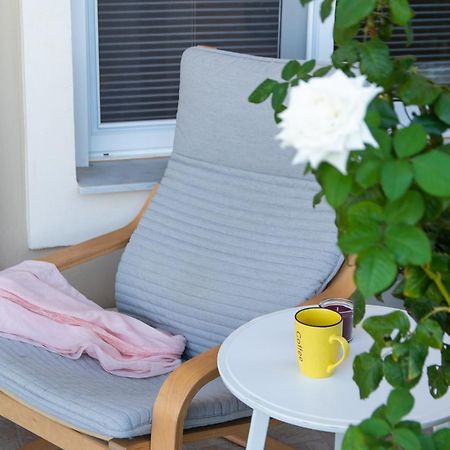 Yelayellow House Near To Airport, Rafina Port And Metropolitan Expo Artemida  Exterior foto