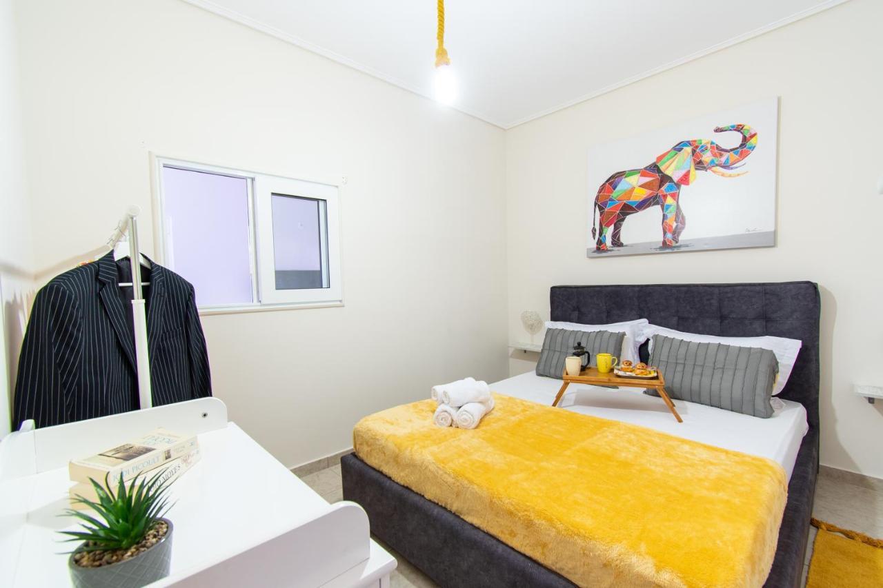 Yelayellow House Near To Airport, Rafina Port And Metropolitan Expo Artemida  Exterior foto